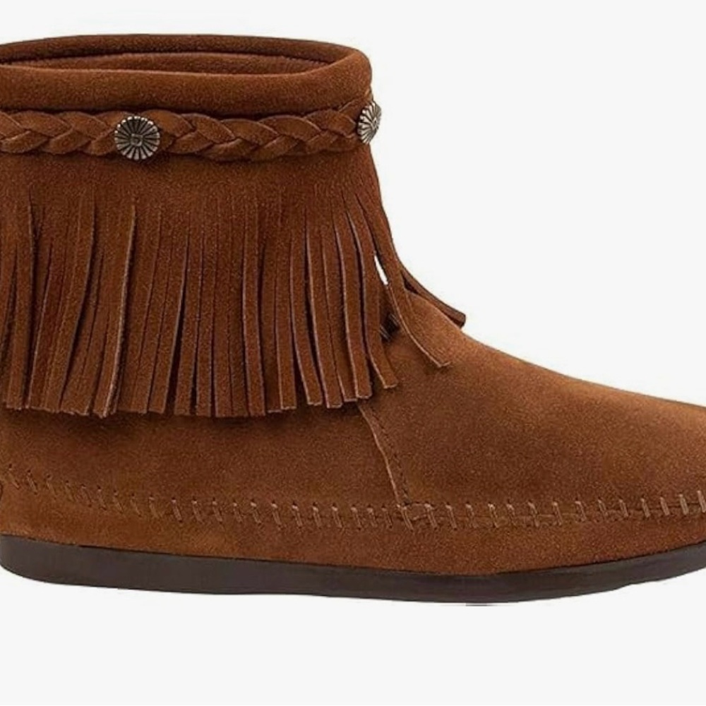 Minnetonka Brown Suede Fringe Ankle Boots, like new, size 7.5